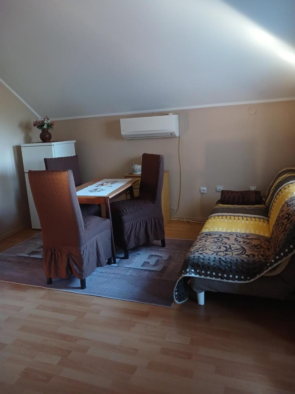 Mega Apartment Subotica Luaran gambar